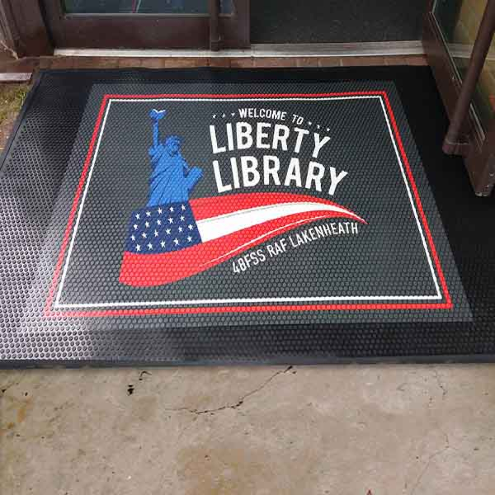 Tapis logo grattant d'extérieur personnalisé tout en caoutchouc vulcanisé avec un film imprimé avec votre logo