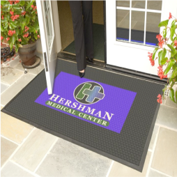 Tapis logo grattant d'extérieur personnalisé tout en caoutchouc vulcanisé avec un film imprimé avec votre logo