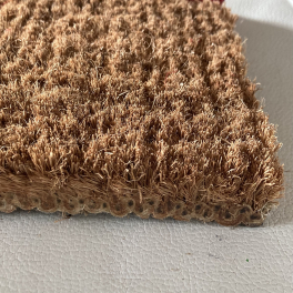 Tapis coco extra tissé très absorbant et très résistant.
