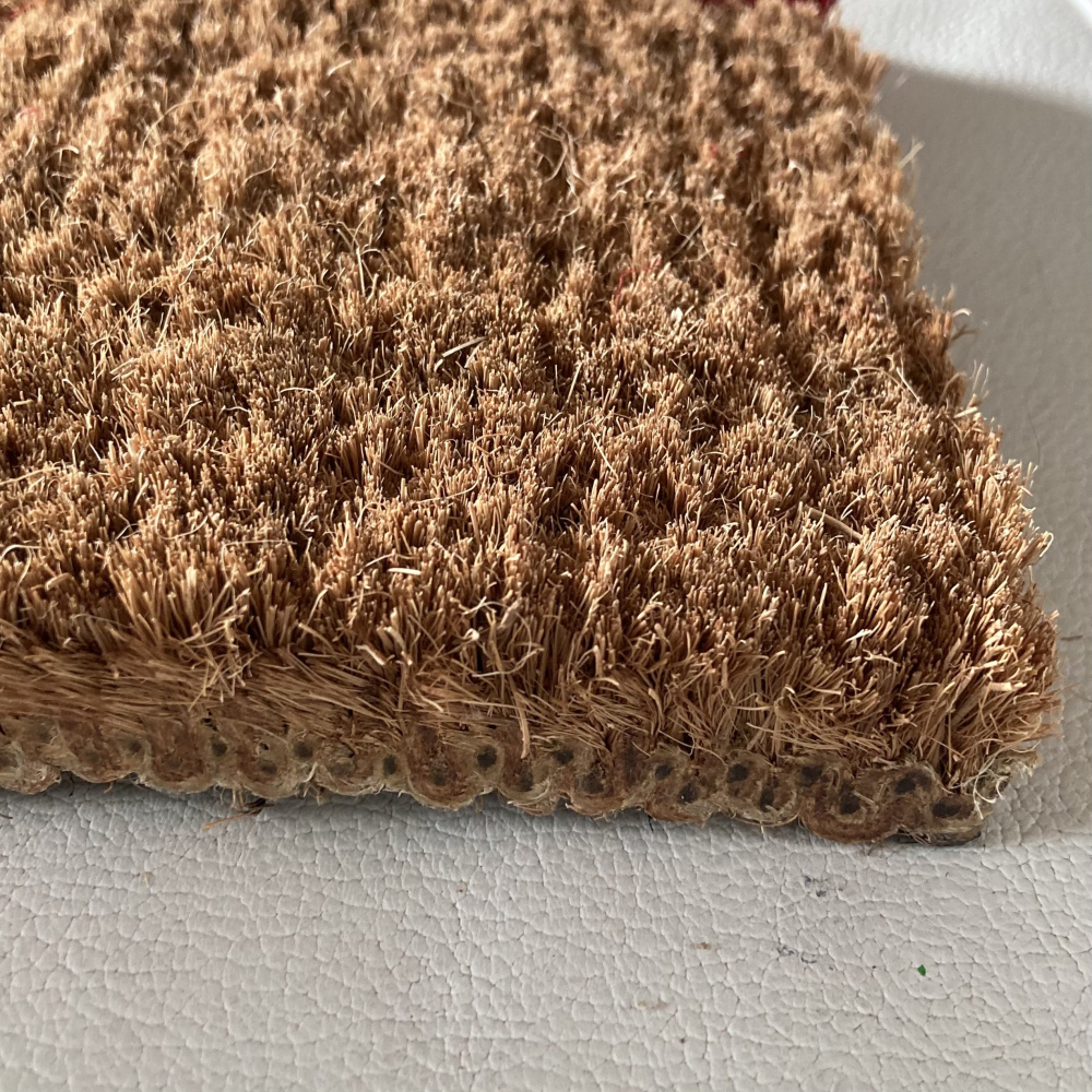Tapis coco extra tissé très absorbant et très résistant.